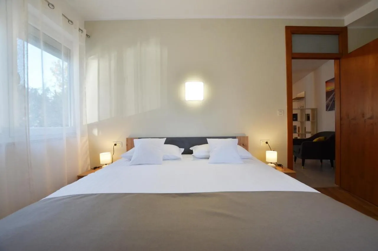 Apartment Irene روفينج