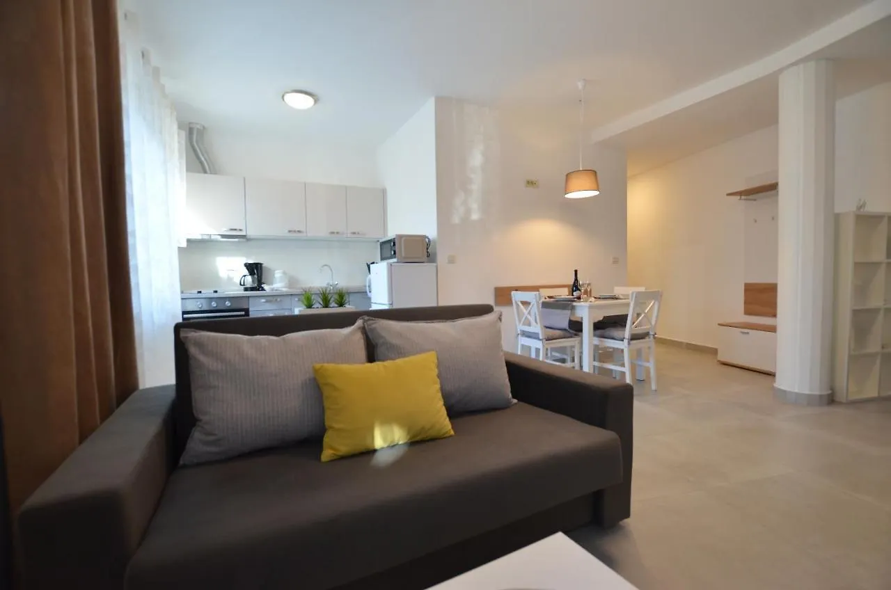 Apartment Irene روفينج